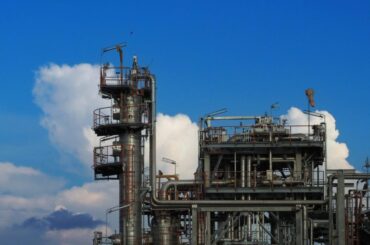 petroleum-oil-refinery-barrel-tank-petrochemical-plant-factory-chemical-industry-oil-and-gas-petr-e1702467416149